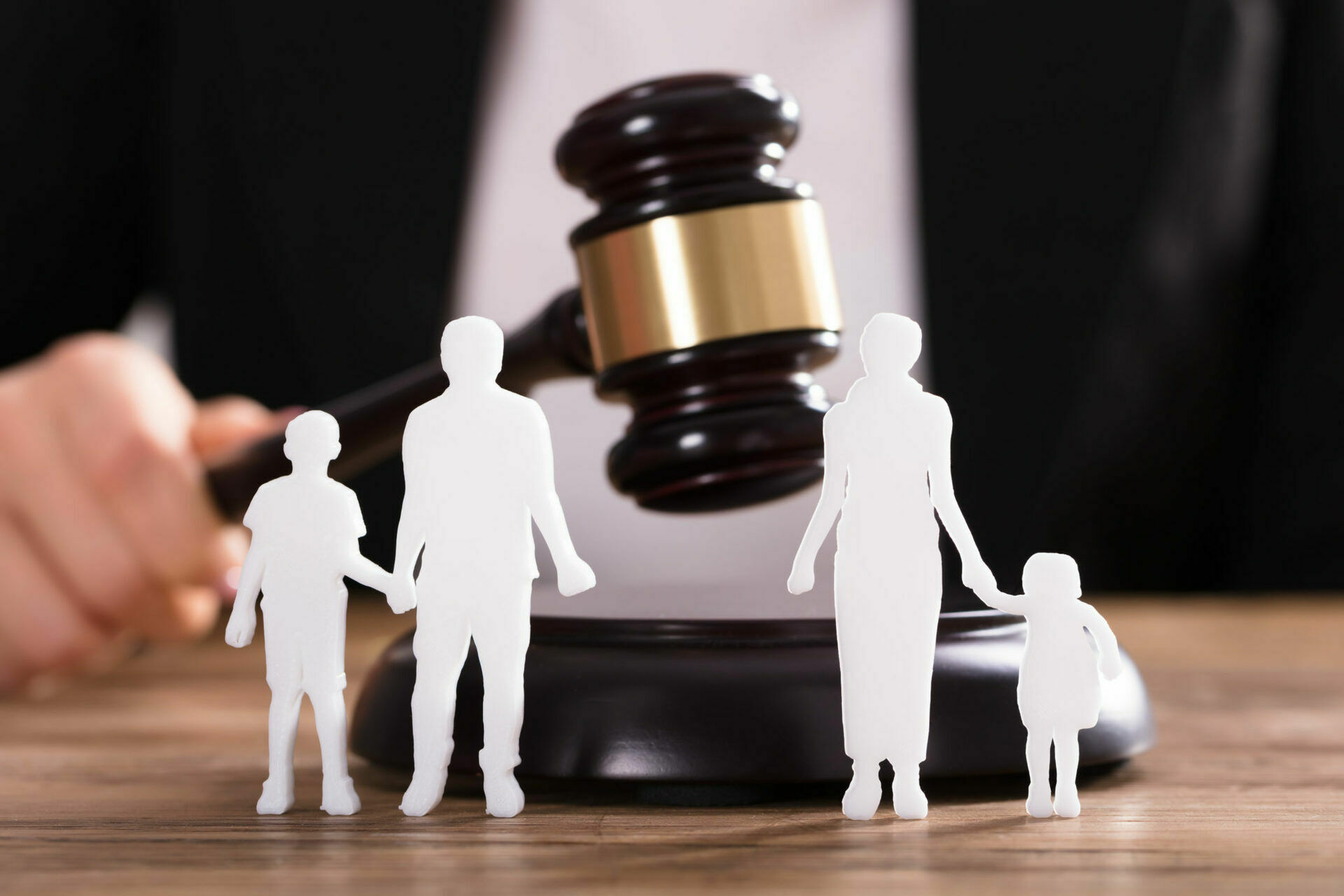If you have lived enough in a family - pay! Why courts charge with the alimony for other people's children