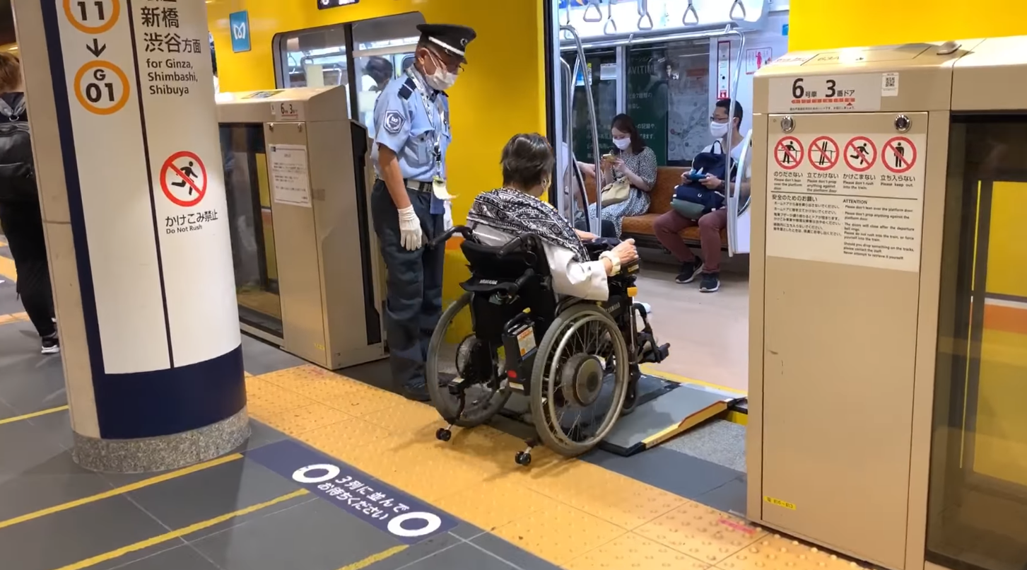 We can not even dream of that! How disabled people are treated in Japan (video)