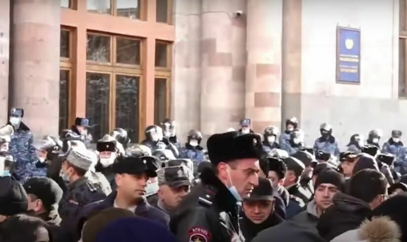 Demonstrators in Armenia pelted the government building with eggs