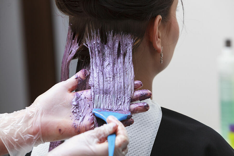 “I would not want to switch to henna”: hair dye runs out in beauty salons