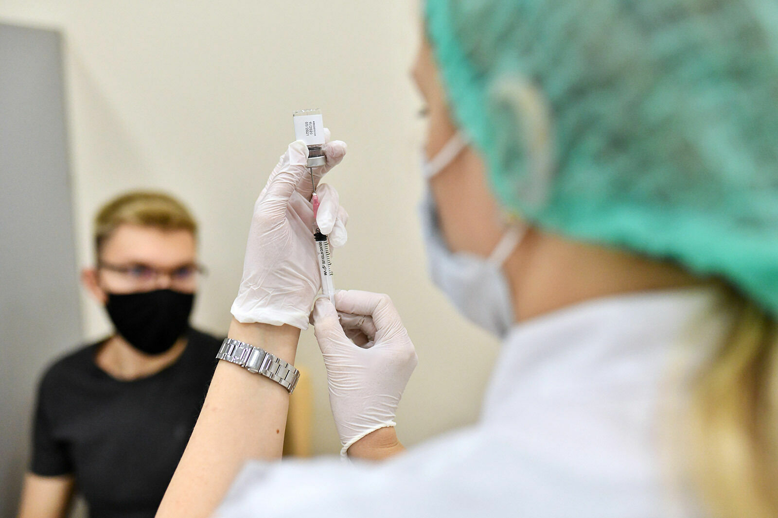 Vaccination against covid has begun in Moscow universities