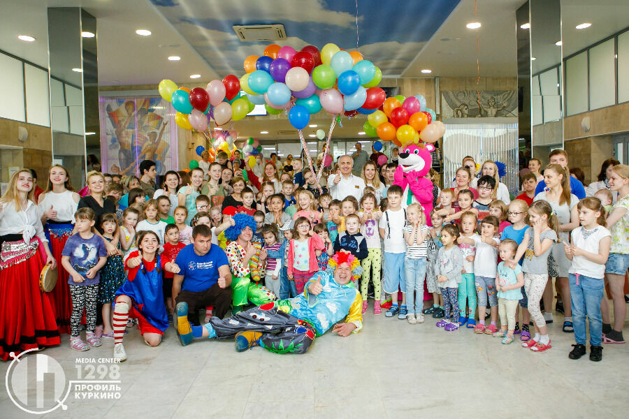 In the Children's Hospital named after Z.A. Bashlyayeva before the pandemic, various events for children were often held - master classes, performances, games. In connection with the covid such events, of course, are held more seldom, but the tradition was adapted to new circumstances.