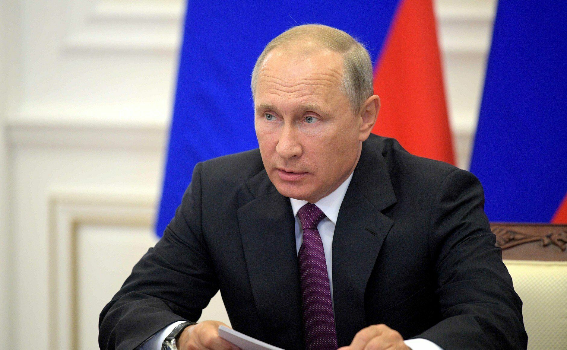 Putin suggested considering the introduction of ration cards