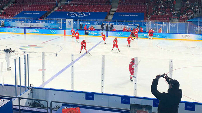 Hockey players of the Olympic match "Russia - Canada" took to the ice in medical masks