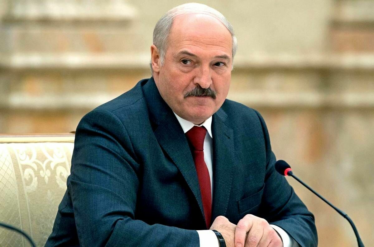 Lukashenko urged security officials not to repeat the Ukrainian Maidan on the eve of the elections