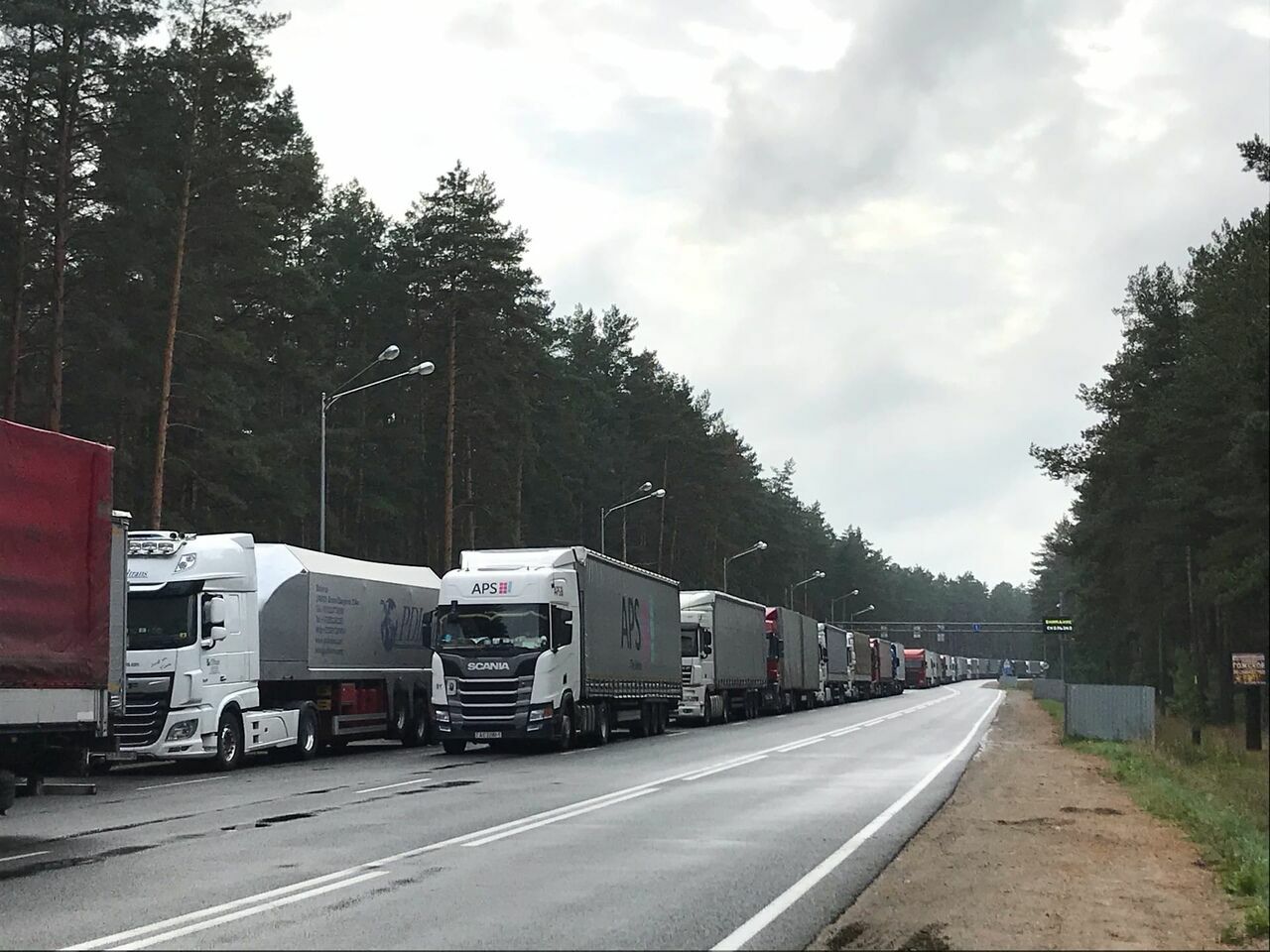 Due to the migration crisis in Belarus, Russian trucks are stuck at the borders