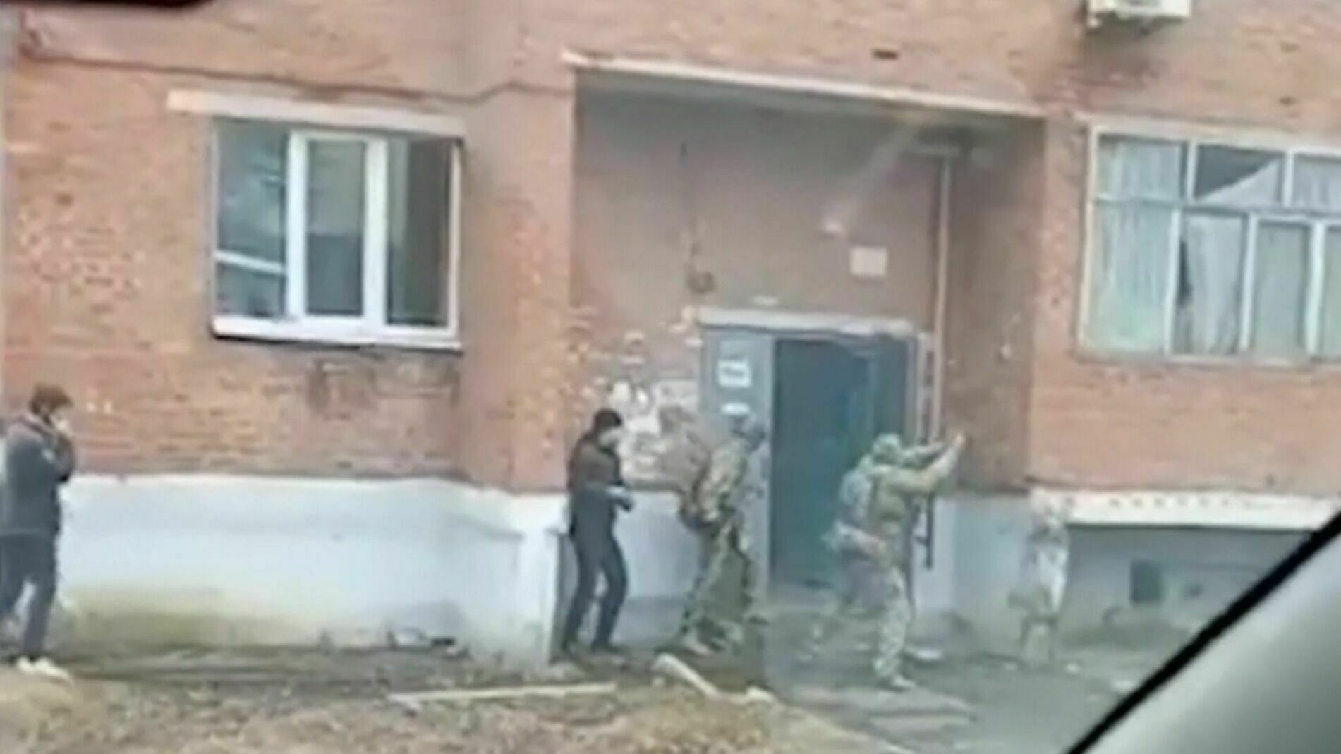 A pensioner who threatened to blow up a house was detained in the Tula region (VIDEO)