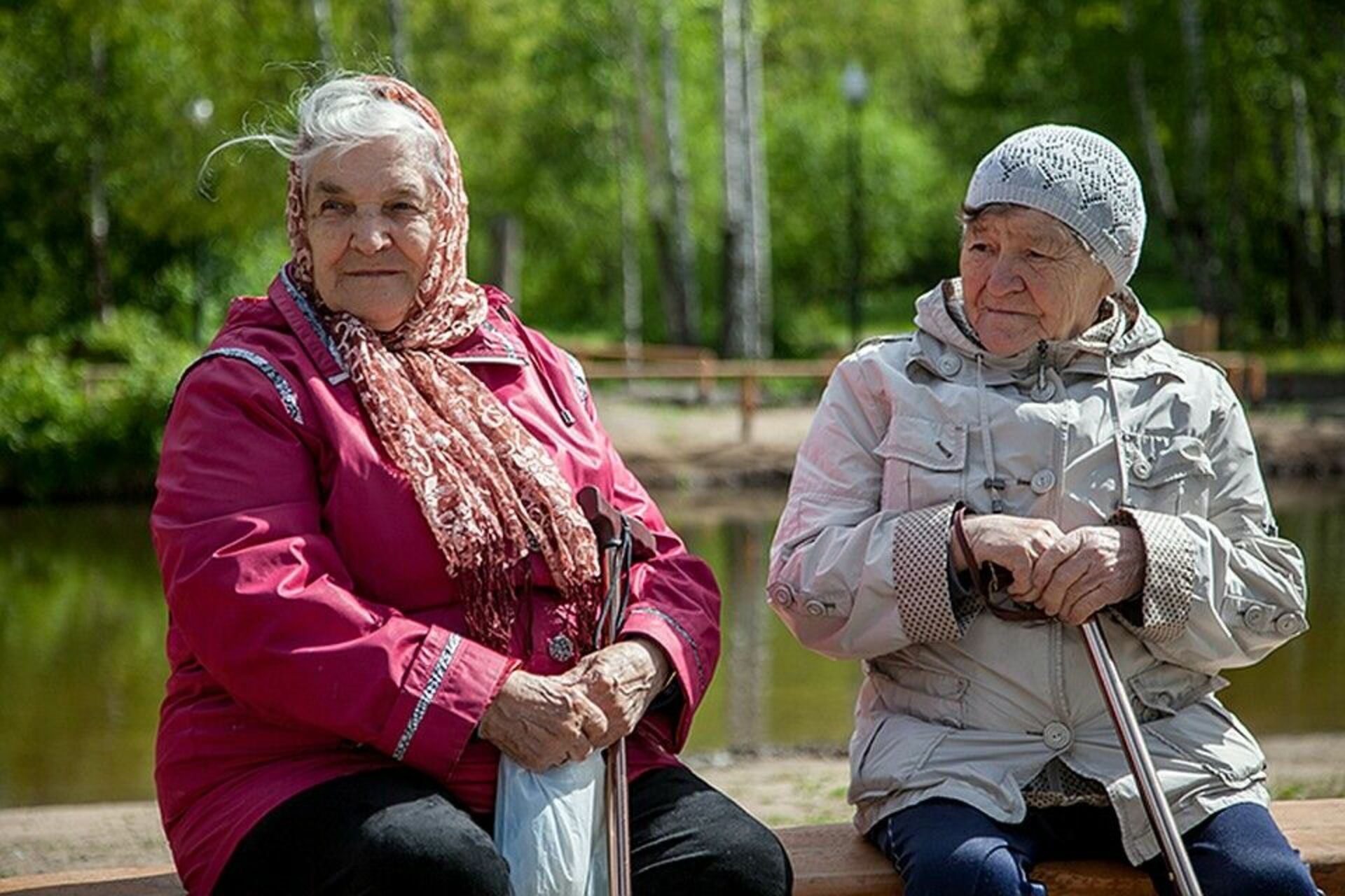 Какого человека называют пожилым. Русские пенсионеры. Пожилые люди в России. Человек на пенсии. Пенсионеры Беларусь.