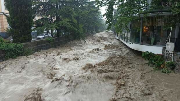 After a downpour, rivers near Yalta overflowed the banks