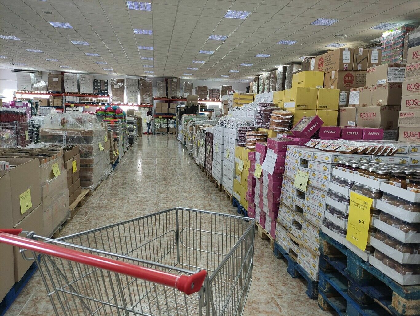 Russian dumping: super-cheap Russian chain stores opened in Spain