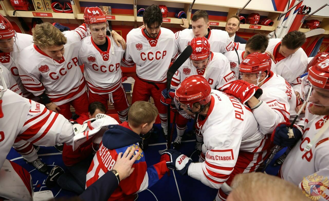 "The corpse does not play hockey!" The network evaluated the game of the Russian national team, who put on the Soviet uniform