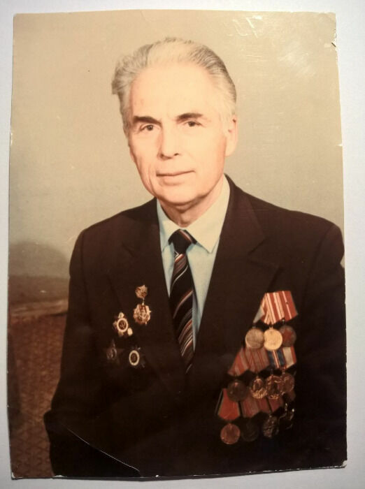Николай Амвросиевич Василега, полковник в отставке, ушедший на фронт в 18 лет. Фото из семейного архива.