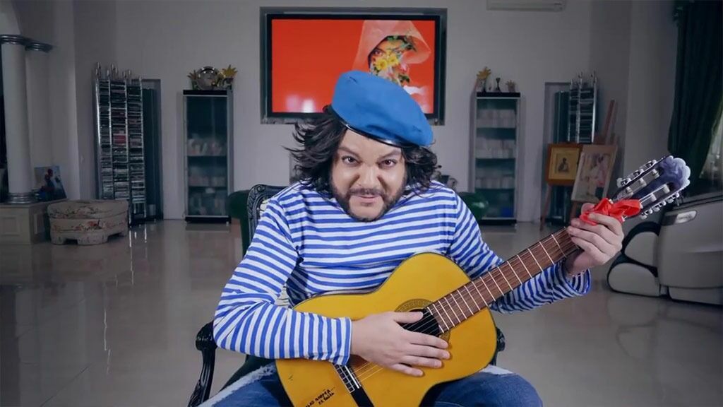 Philip Kirkorov angered paratroopers by the image of a gay man in a striped vest