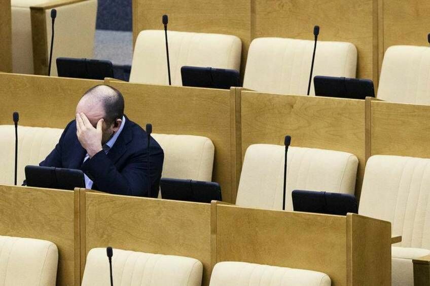 The Ministry of Finance proposed to cut spending on the State Duma and the Federation Council by almost 2 billion rubles