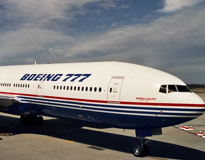 Boeing advises airlines to suspend flights on 777 liners