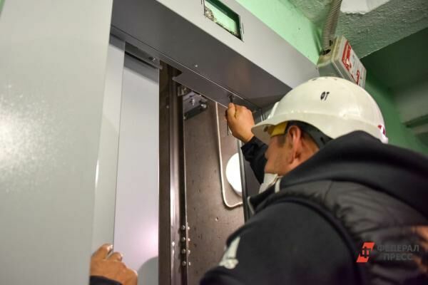 In a hospital in Chita, an elevator with people fell