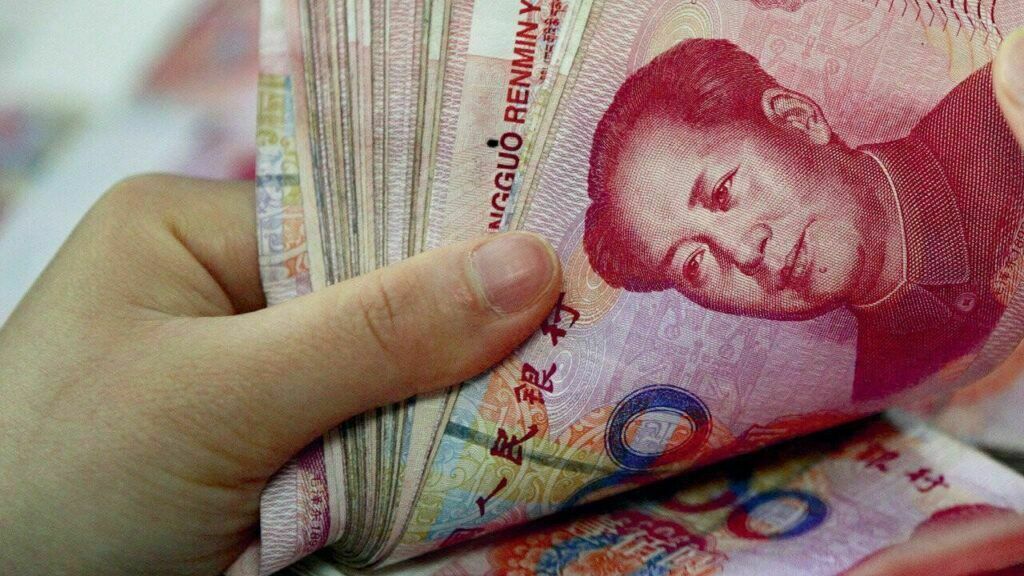 China did not help out the Russians: deposits in yuan brought big losses