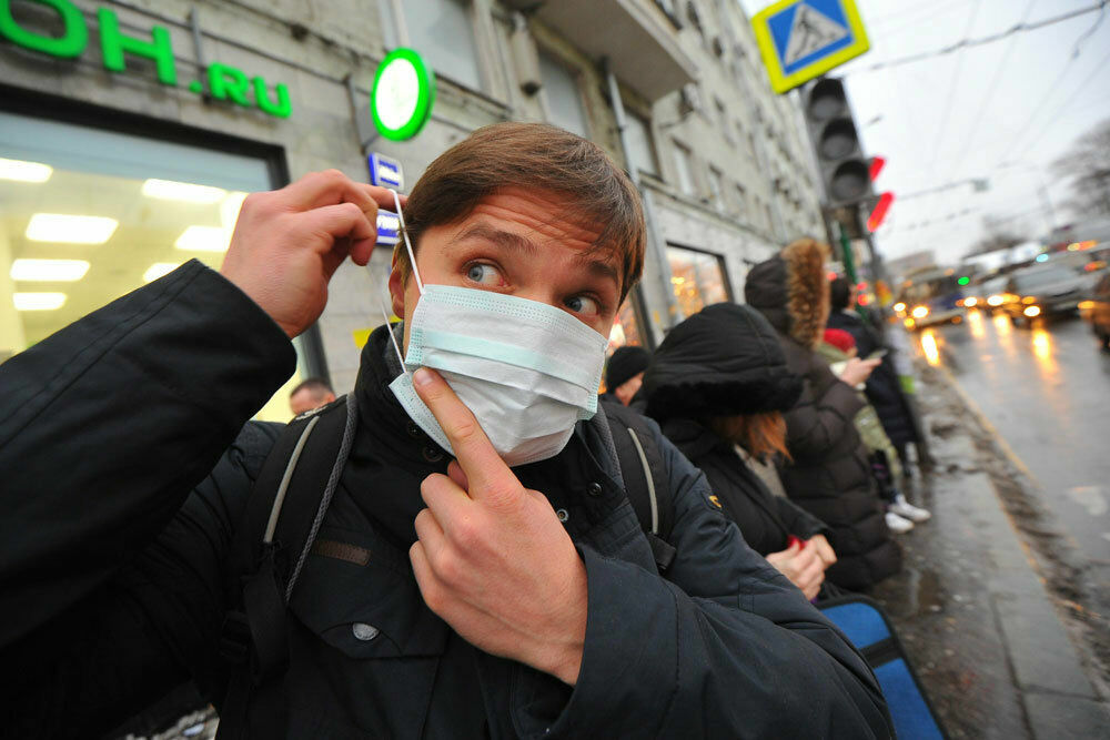 The Ministry of Emergency Situations advised not to wear a mask on the street