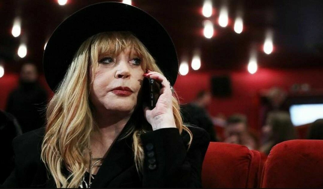 Pugacheva declared solidarity with Galkin * and asked authorities to include her into the list of the foreign agents