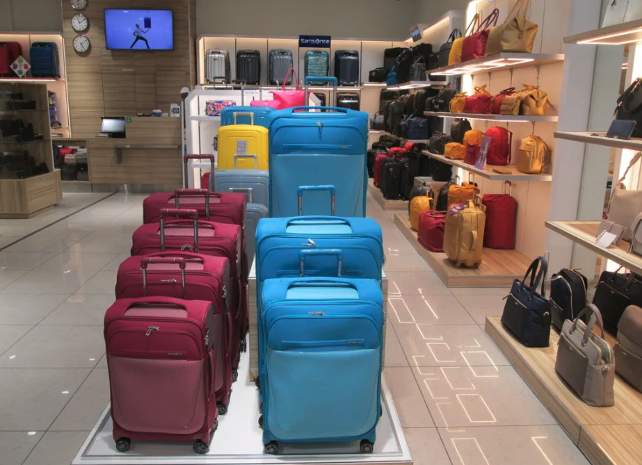 Samsonite sold the Russian business to top managers