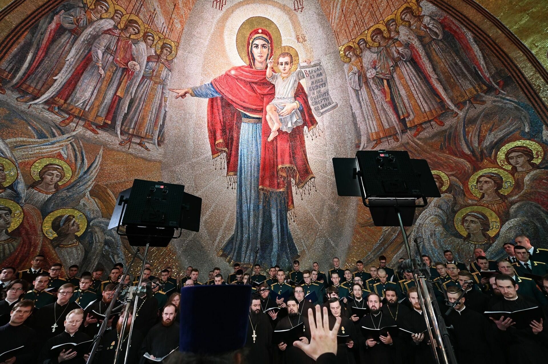 The pic of the day: the Blessed Virgin in a military temple looks a lot like the Soviet Mother Motherland
