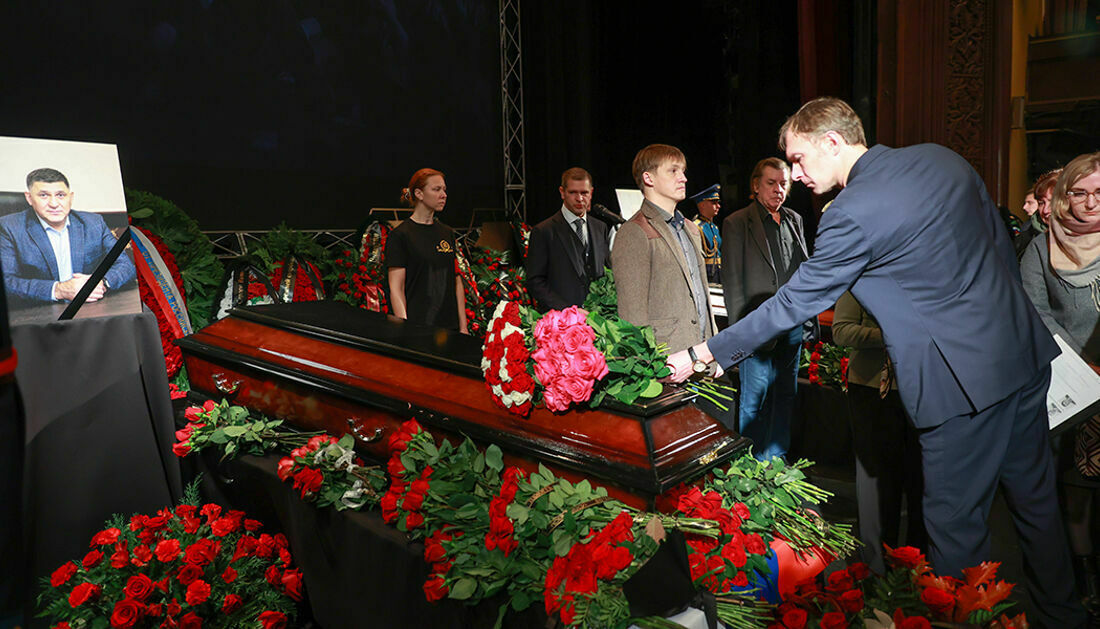 A farewell ceremony with the artistic director of the Volkovsky Theater, who died in an accident was held in Yaroslavl