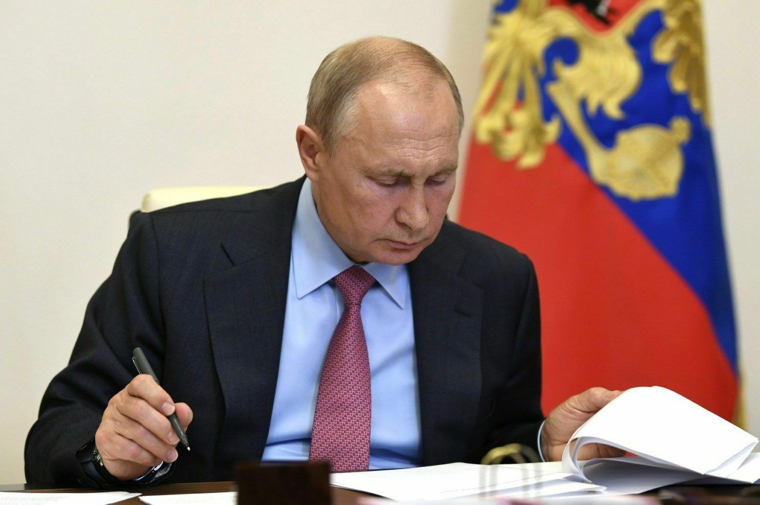 Vladimir Putin Appoints Acting Heads of Five Regions