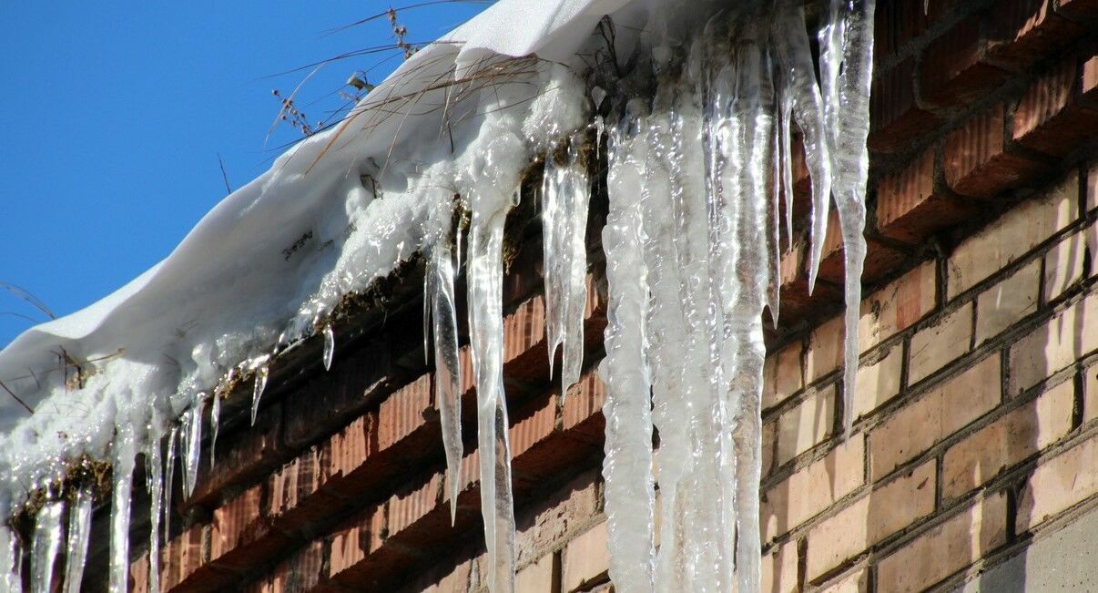 Almost 3,000 brigades and 300 aerial platforms: Moscow declared war on icicles