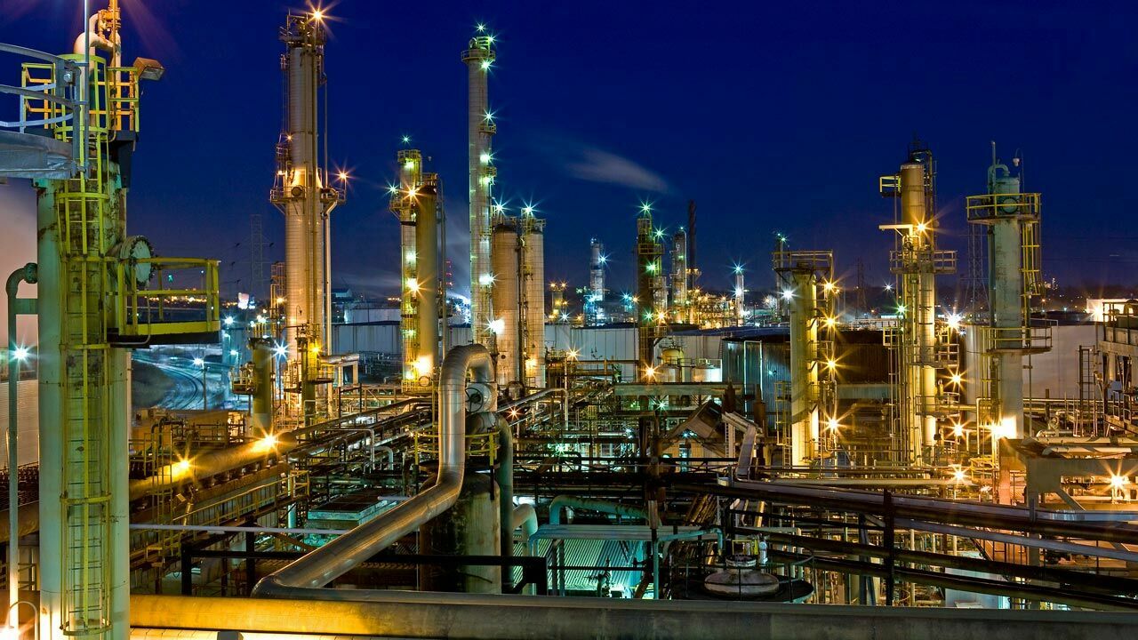 Question of the day: Does Russia need petrochemical megaprojects?
