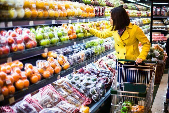 Industrialists demand to increase the shelf life of food in Russia