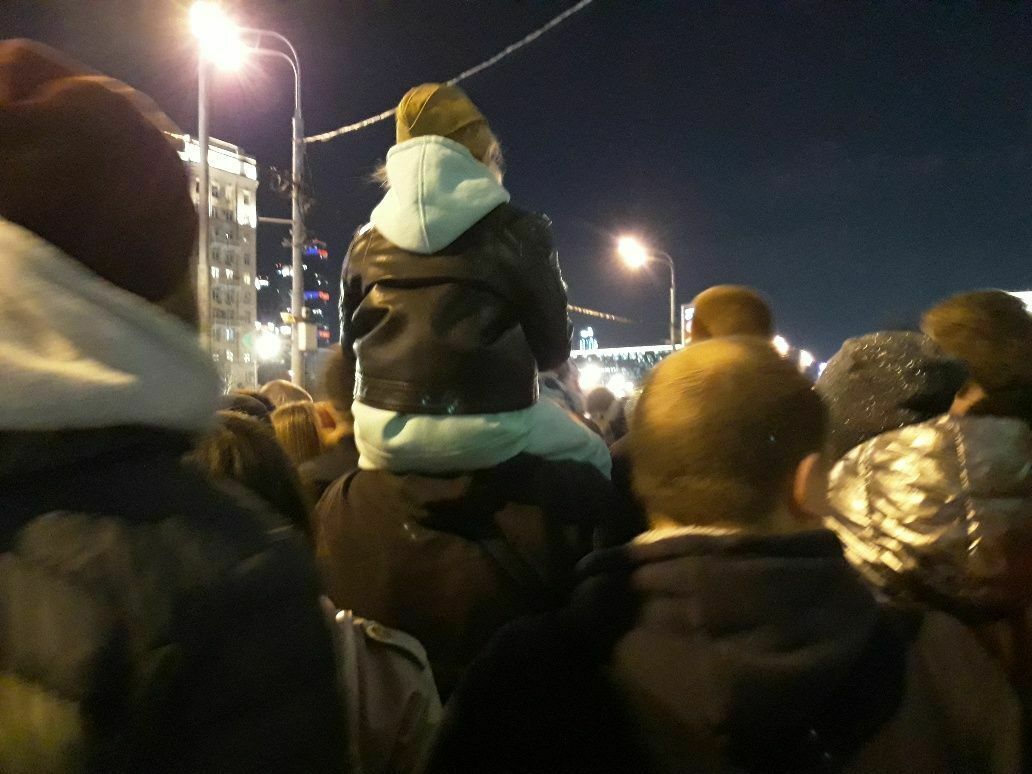 A holiday with tears in the eyes was organized by the police on Victory Square
