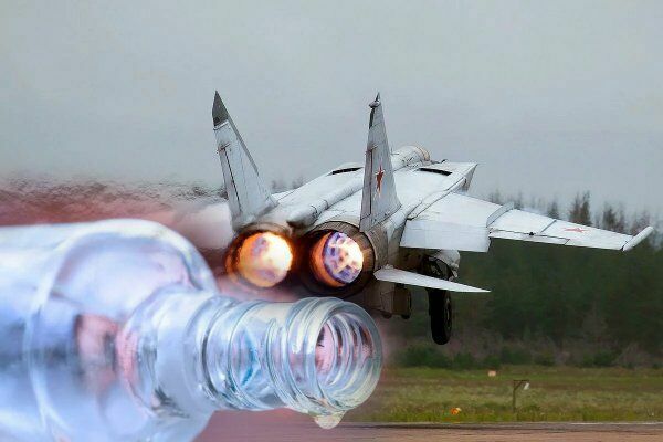 "MASANDRA", or the joy of an aviator: the main weakness of the legendary MiG-25