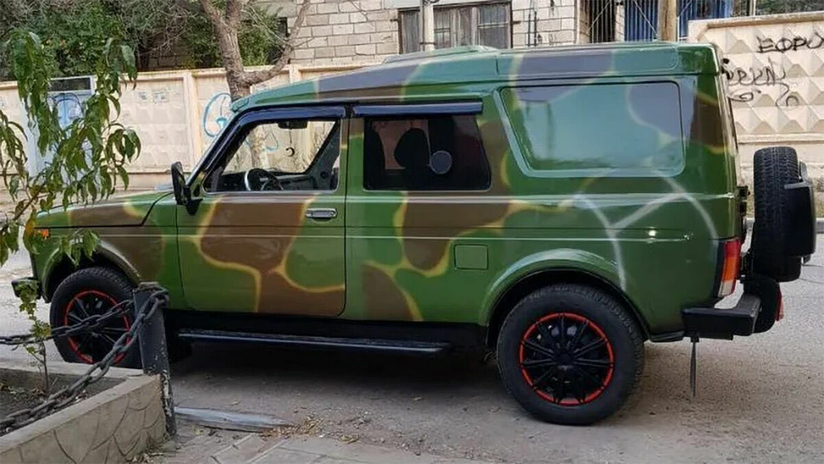 Anti-record of the market: the old "Niva" with a miraculous salon is sold for 4 million rubles