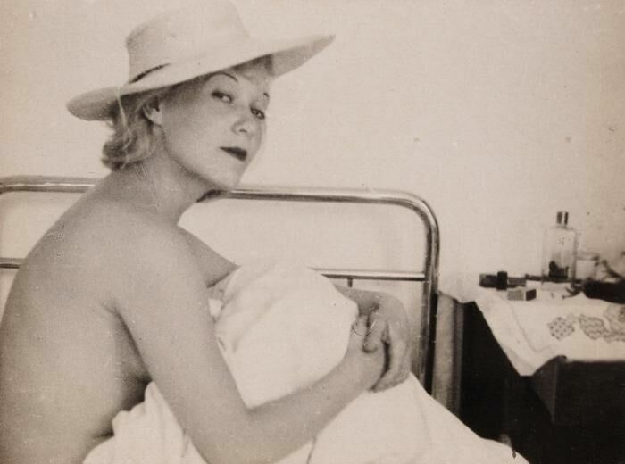 In 1937, Lyubov Orlova starred in erotic photo shoots - for herself and her husband