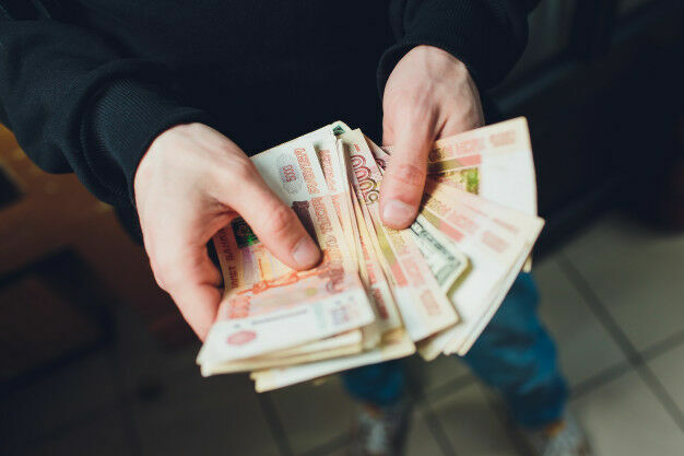 Outflow of deposits from Russian banks exceeded one trillion rubles