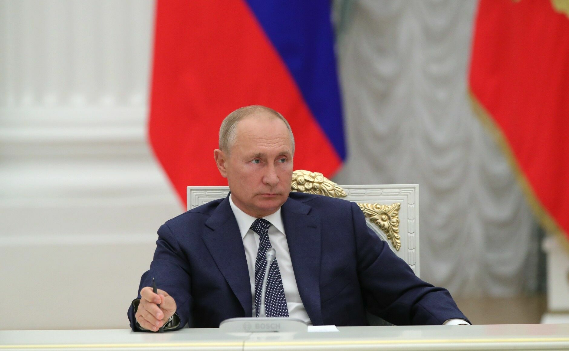 Putin criticized government over rising food prices