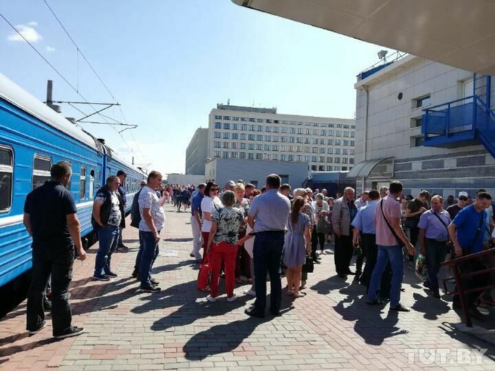 В Минск на митинг за Лукашенко прибыл спецпоезд из Бреста