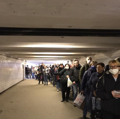 Due to passes checking in Moscow the queues start to appear in the subway (PHOTOS)