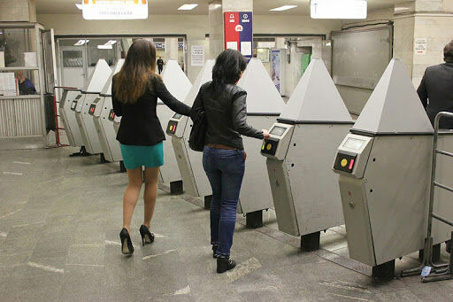 Moscow metro introduces fare payments based on the face scan