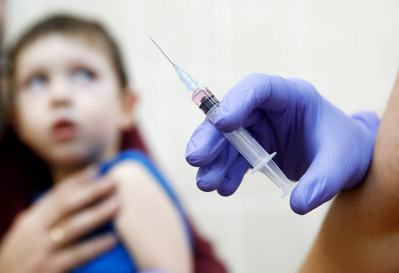 Novye Izvestia refutes the fake: what did Minister Murashko mean when he spoke about the vaccination of children