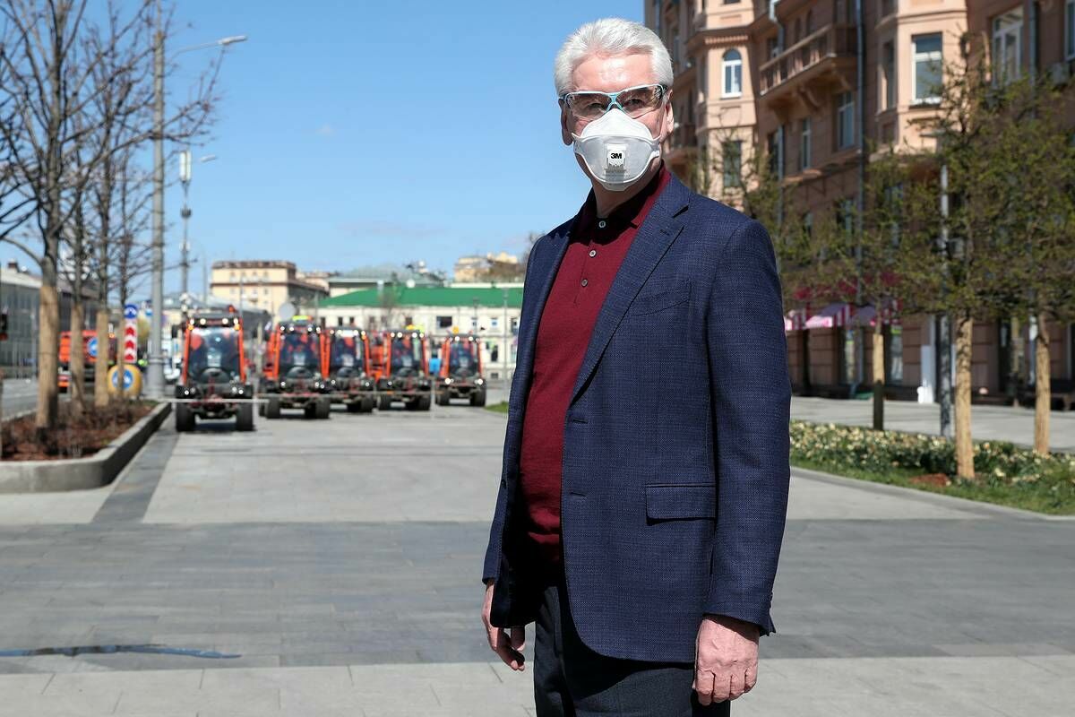 The mayor of Moscow said that the mask regime will last until mid-autumn