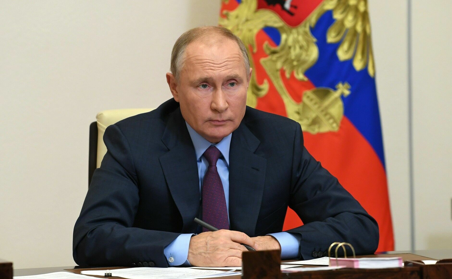 Vladimir Putin holds an annual press conference (VIDEO)