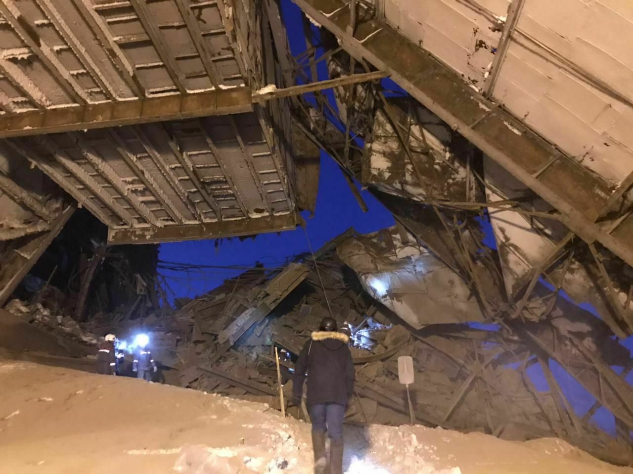 The collapse of the roof at the factory in Norilsk injured 6 people, one died