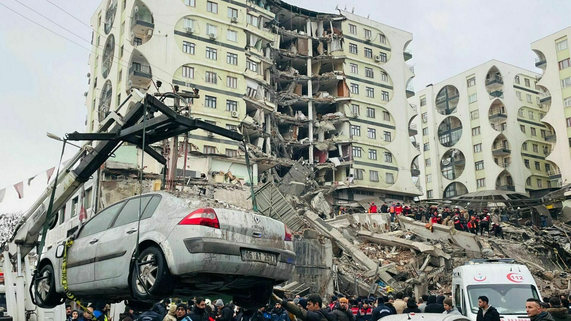 Saved on "antiseismic skeletons": experts named the reason for the terrible destruction and victims in Turkey