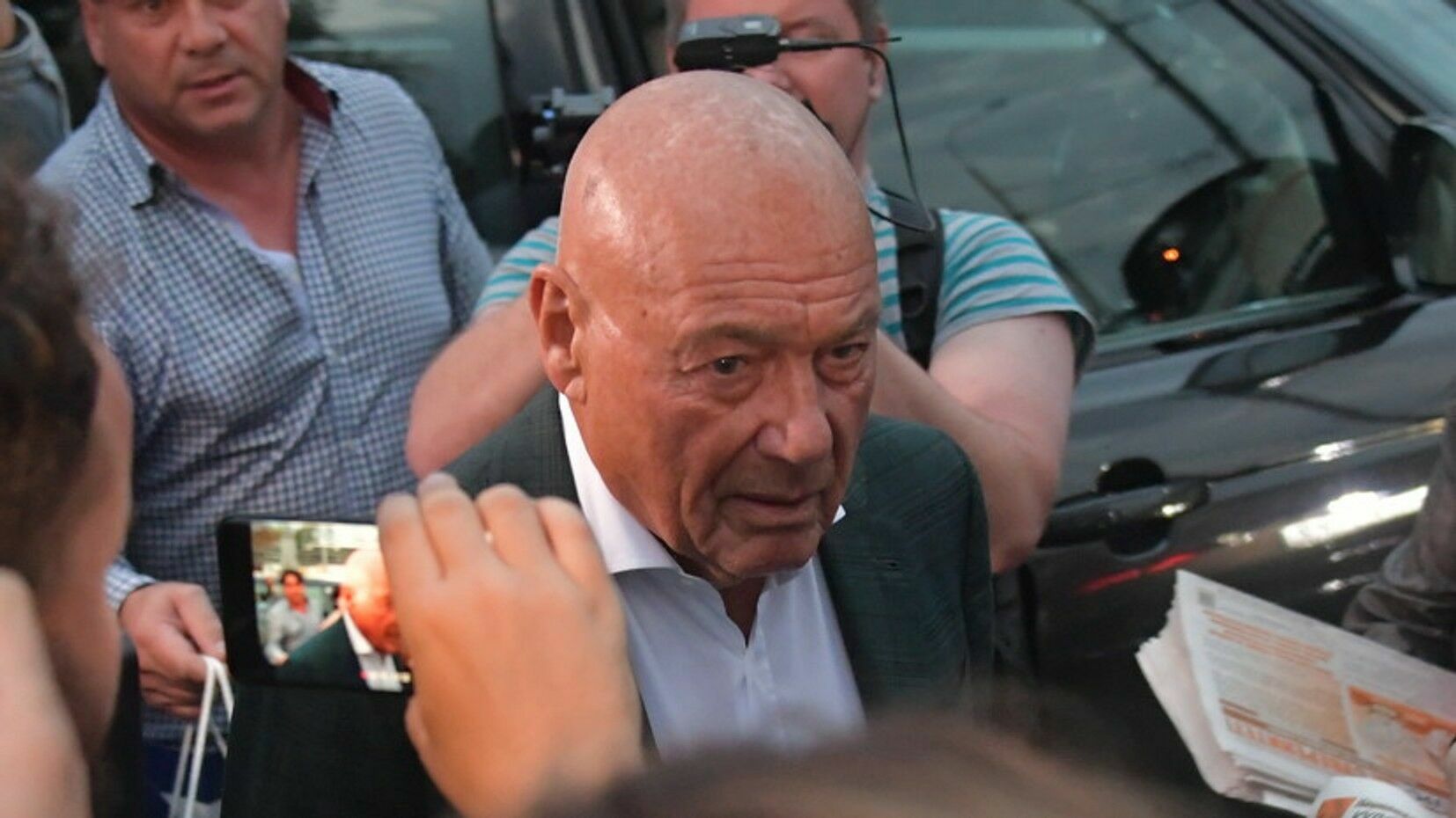 The feast in time of the plague and lockdown: Vladimir Pozner moved around Tbilisi with flashing lights