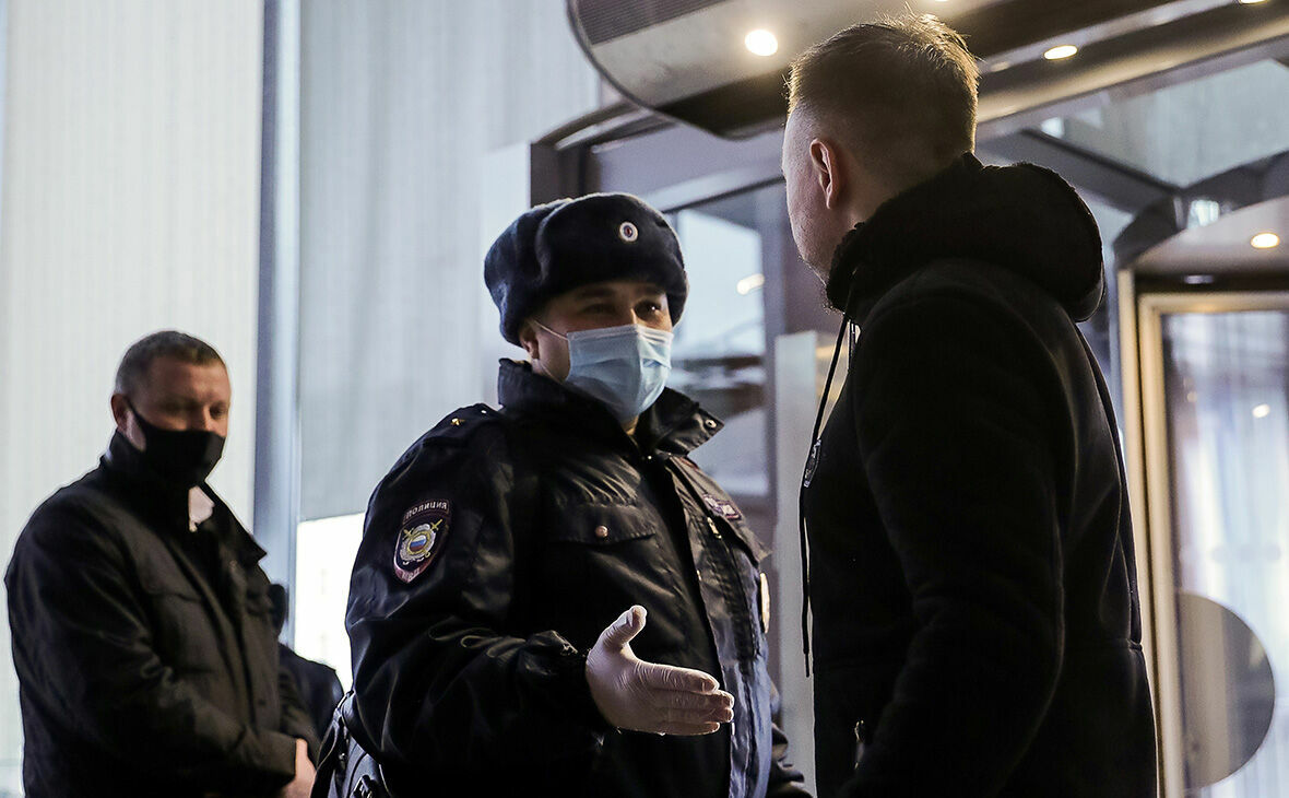 The Moscow police denied plans to “hunt” people without the masks