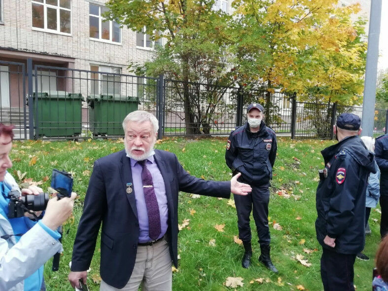 Historian Anatoly Razumov was detained in Petrozavodsk for supporting Yuri Dmitriyev