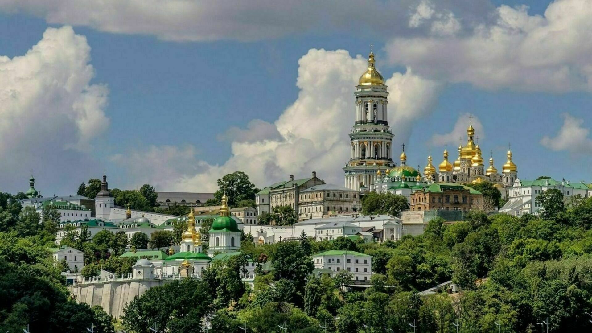 The Kremlin regrets that the world has not condemned Kiev's actions against the Russian orthodox church