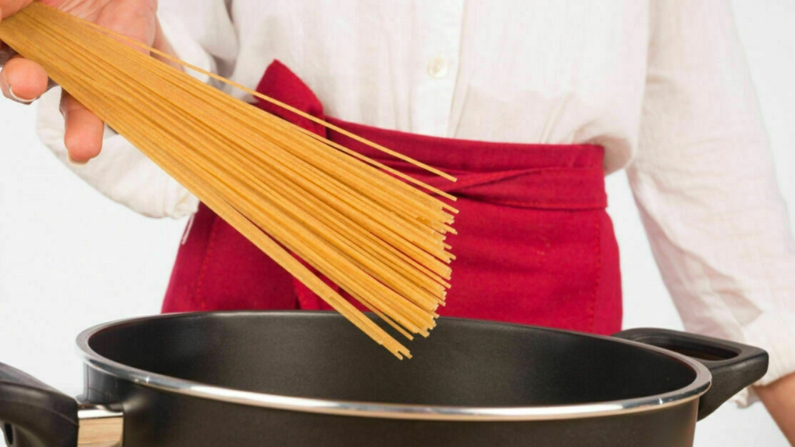 Soak pasta: British scientists have figured out how to save on cooking pasta
