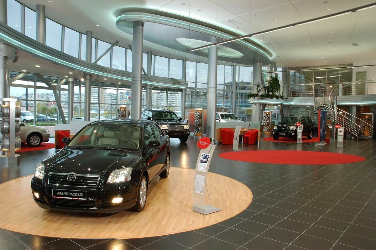Car dealerships have foreign cars only for the period of 2-4 months